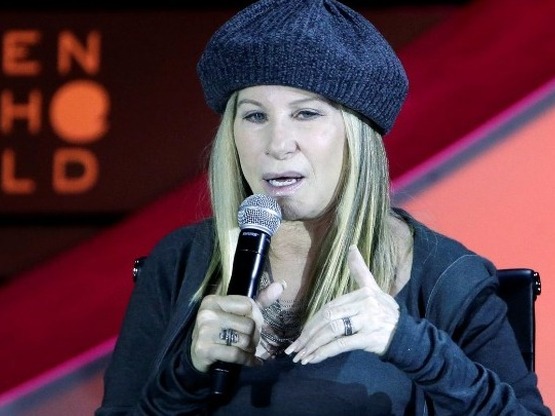 Μπάρμπρα Στρέιζαντ σε Τζένιφερ Άνιστον: ...