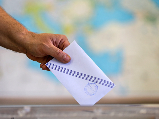 Δημοσκόπηση: Η διαφορά ΝΔ και ΠΑΣΟΚ - Αυ...