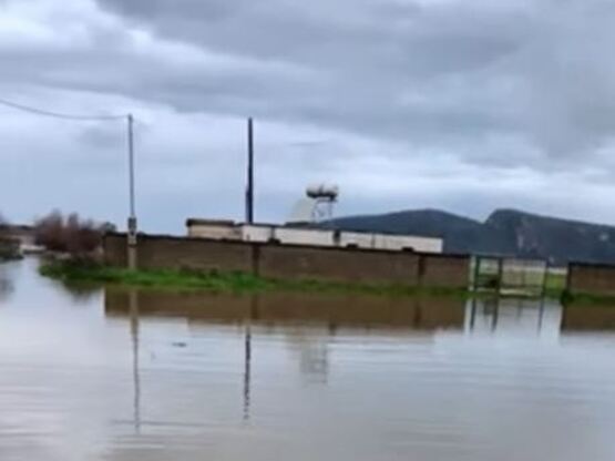 Δυτική Αχαΐα: Πλημμύρισαν δρόμοι και καλ...