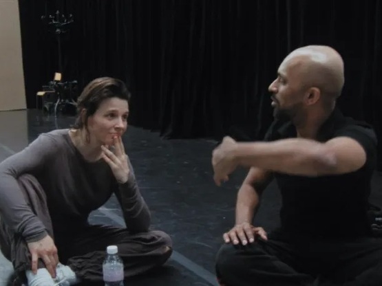 Το σκηνοθετικό ντεμπούτο της Γαλλίδας στ...