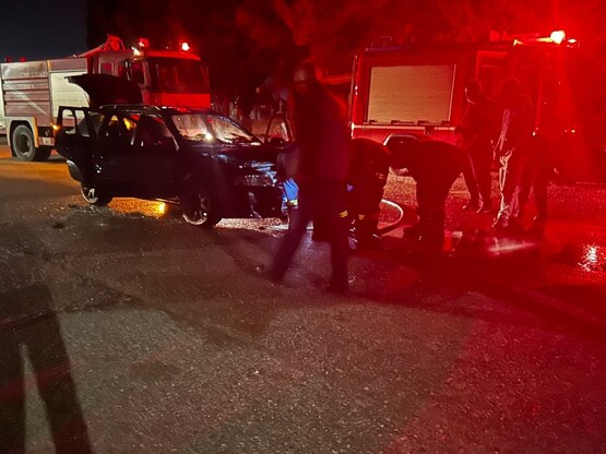 Φωτιά σε Ι.Χ. έξω από το νεκροταφείο Αγρινίου 