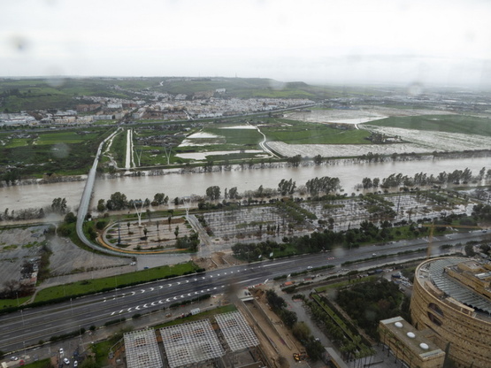 Καταιγίδα Μάρτα: Ένας πυροσβέστης νεκρός...