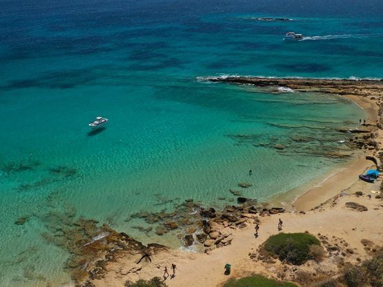 Κουφονήσια: Στοπ στις καντίνες και τις ξαπλώστρες 