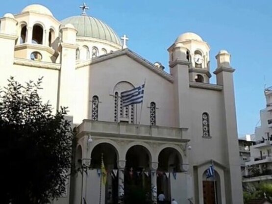 Πάτρα: Πανηγυρίζει η ενορία του Ιερού Να...