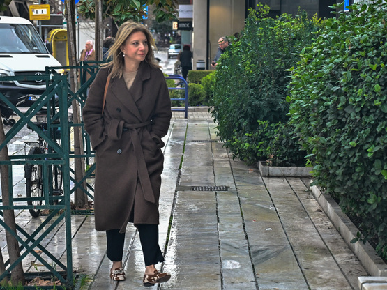 Καρυστιανού: Σκεφτείτε τι κρύβουν τα βίν...