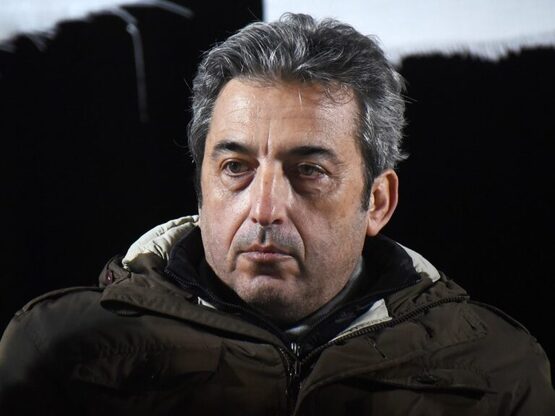 Ασλανίδης: Ο Καραμανλής θα έπρεπε ήδη να...