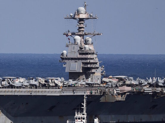 Στη Σούδα το μεγαλύτερο αεροπλανοφόρο στ...