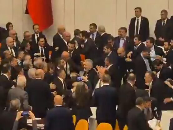 Χάος, ξύλο και σοβαρά επεισόδια στην του...