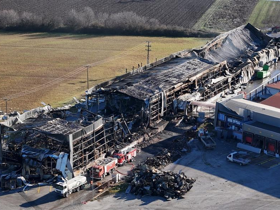 «Βιολάντα»: Κρυφή αποθήκη, ελλείψεις πυρ...