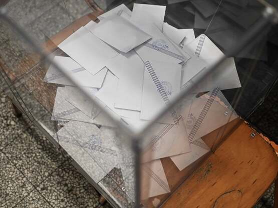 Δημοσκόπηση Opinion Poll: Προβάδισμα 16,...