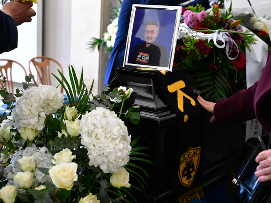 Το τελευταίο αντίο στον γιο της Θεανώς Φ...