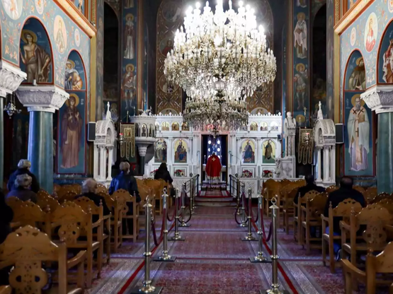 Μεγάλη Πέμπτη: Ο Ιερός Νιπτήρας και ο Μυ...