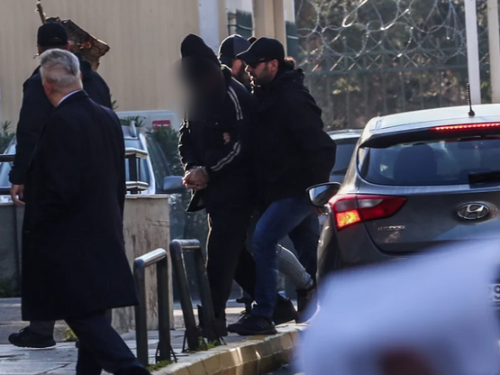 Έγκλημα στο Κολωνάκι: Τι ισχυρίζεται η σ...