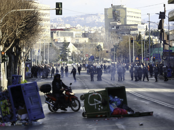 Θεσσαλονίκη: Εννέα συλλήψεις 45 προσαγωγ...