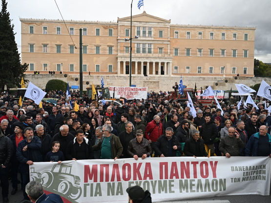 Στην Αθήνα οι αγρότες - Σε εξέλιξη το συ...