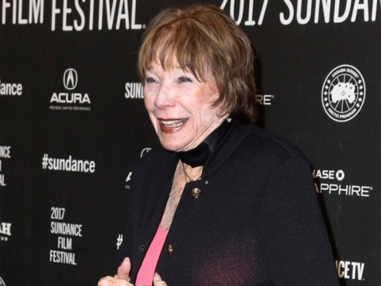 Η Σίρλεϊ ΜακΛέιν συνεργάζεται με τον Μάθ...