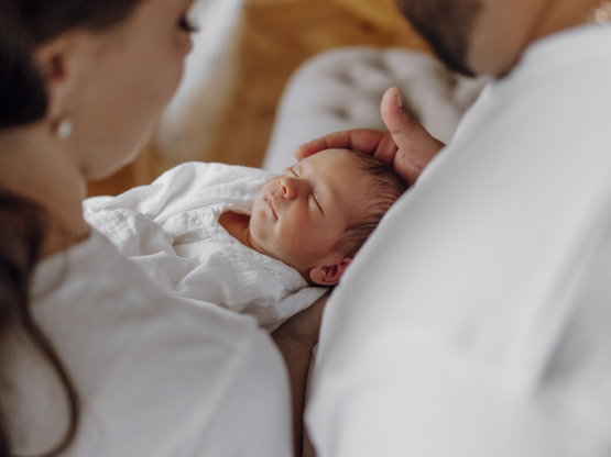 Αυξήθηκαν οι υιοθεσίες στην Ελλάδα