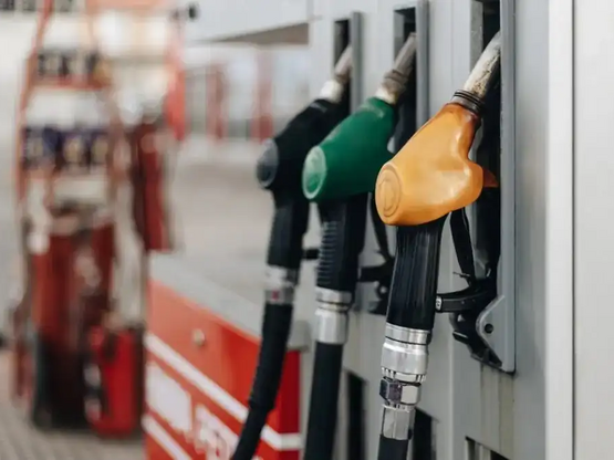 Προς τα 2 ευρώ η βενζίνη