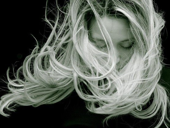 Η εξέλιξη των μαλλιών με τον χρόνο: Μικρ...