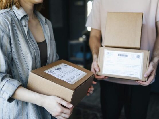 Δασμός 3 € σε μικρά δέματα που εισέρχοντ...