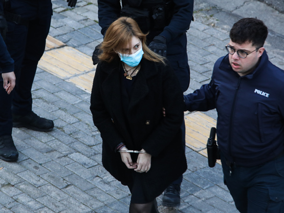 Στο εδώλιο ξανά η Ρούλα Πισπιρίγκου – Σή...