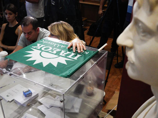 ΟΠΕΚΑ: Τα επιδόματα που θα καταβληθούν στις 31/3