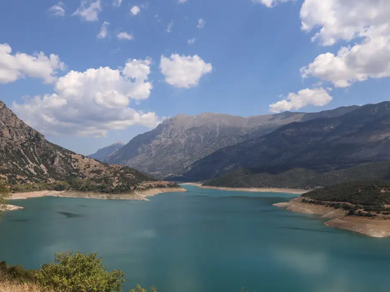 «Ανάσα» στον Μόρνο έδωσαν οι βροχοπτώσει...