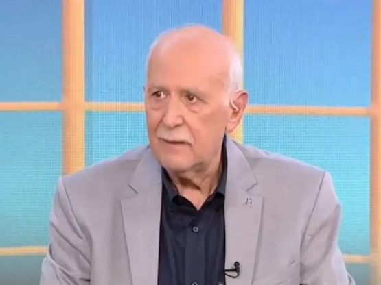 Φοίβος Παπαδάκης: Ο γιος του Γιώργου Παπ...