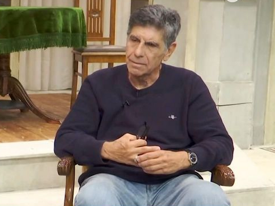 Γιάννης Μπέζος: «Επιθυμώ να ζω έτσι όπως...