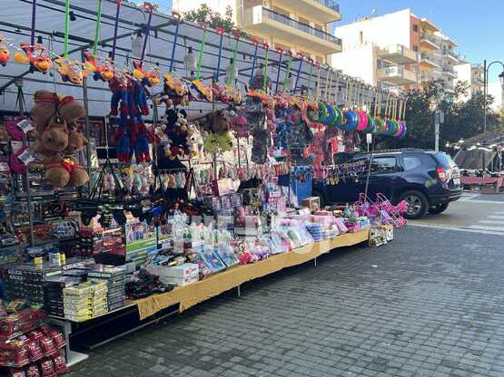 Πάτρα: Στήθηκαν οι μποναμάδες στην Τριών...