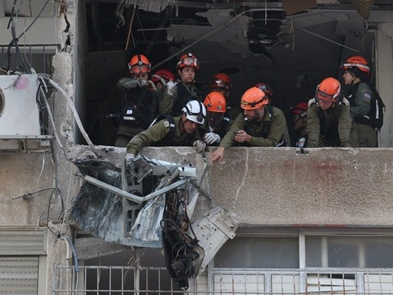 Μέση Ανατολή: Η Τεχεράνη χτύπησε δεξαμεν...