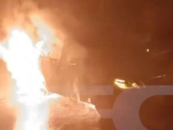 Αττική: Δασκάλα γιόγκα ανατίναξε 3 αυτοκ...