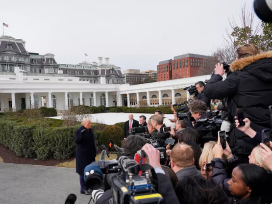 Τραμπ: Συζητάμε με το ΝΑΤΟ για τη Γροιλα...