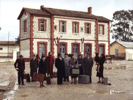 Το Αίγιο μέσα από τον "Θίασο" ...