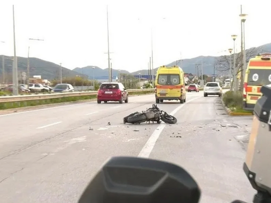 Τροχαίο στα Ιωάννινα: Στο νοσοκομείο 23χ...