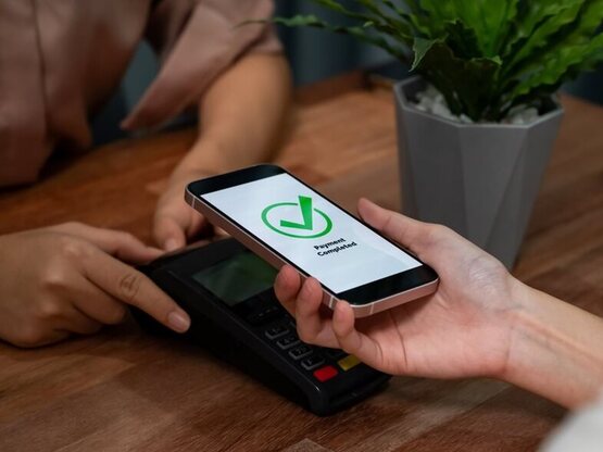 POS, IRIS και myDATA μείωσαν τη φοροδιαφ...