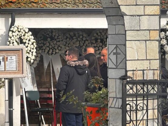 Βιολάντα: Βουβός πόνος στην κηδεία της 5...