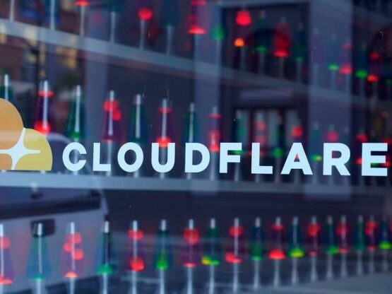 Τι είναι το Cloudflare και πώς μια «αόρα...