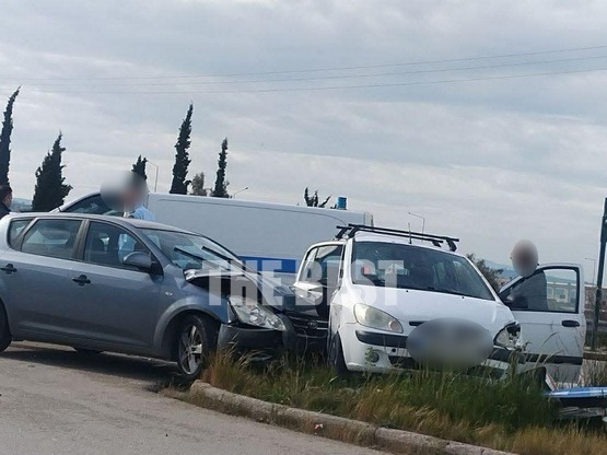 Τροχαίο στη διασταύρωση Γλαύκου και Πατρ...