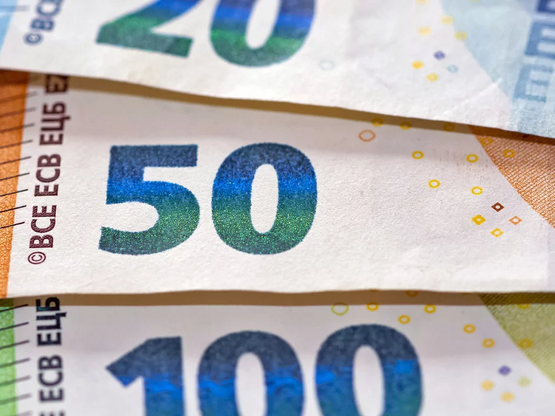 ΕΦΚΑ: Ποιοι θα πληρωθούν νωρίτερα τις συ...