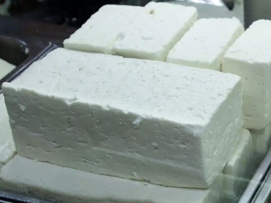 Ο Τραμπ κήρυξε πόλεμο στη φέτα - Εκστρατ...