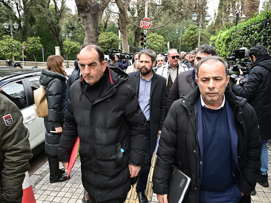 Αγρότες: Ξεκίνησε η συνάντηση του πρωθυπ...