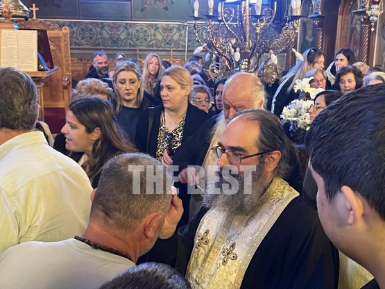 Πάτρα: Με ευλάβεια το Ιερό Μύρωμα της Με...