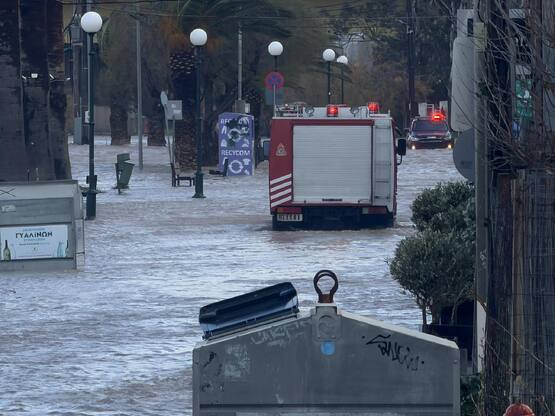 Κακοκαιρία στην Πάτρα: "Βενετία&quo...