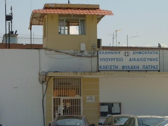 Δόθηκαν σχολικά είδη στο 2ο Σχολείο Δεύτ...