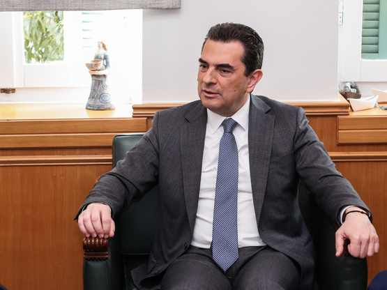 Κώστας Σκρέκας: Παραιτήθηκε ο γραμματέας...