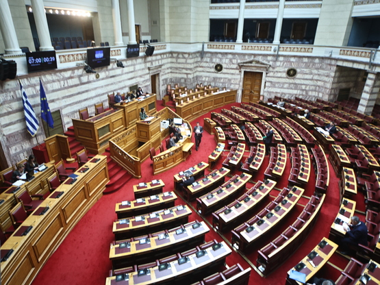 Βουλή: Νέα αντιπαράθεση για το πολύνεκρο...
