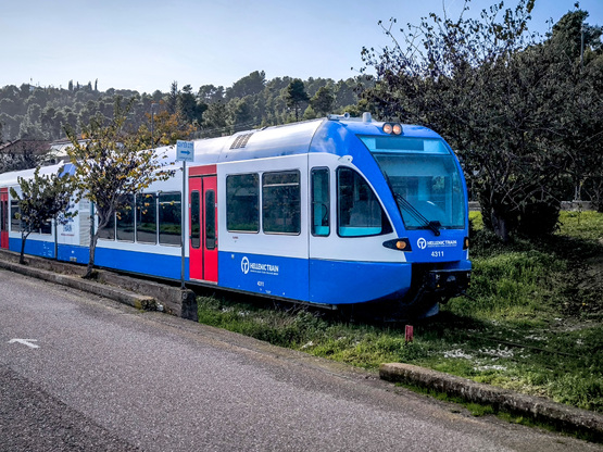 Hellenic Train: Ακινητοποιήθηκε λόγω βλά...