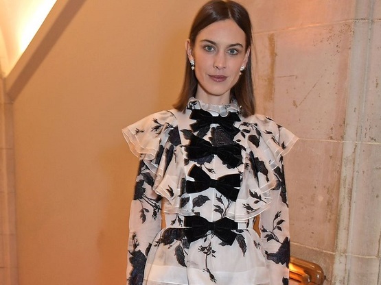 ΛΟΝΔΙΝΟ: ΥΠΕΡΟΧΑ ΝΤΥΜΕΝΗ Η ΑΛΕΞΑ ΤΣΑΝΓΚ ...