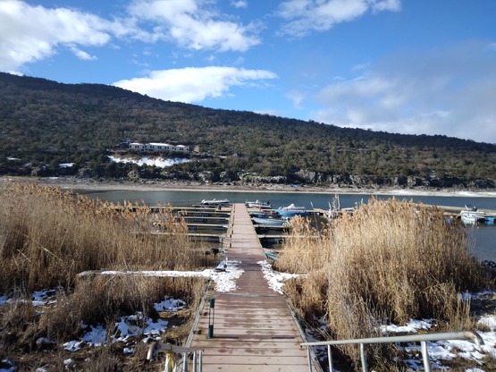Πρέσπες: Εκεί όπου οι μύθοι καθρεφτίζοντ...